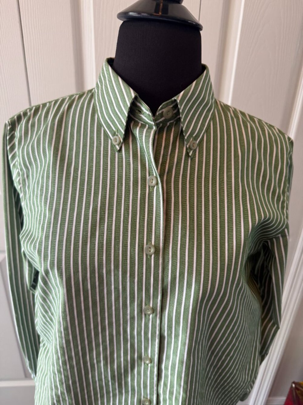 Green and white striped wrinkle free Foxcroft shirt size 6 petite